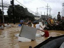 в результате наводнения на филиппинах погибло 240 человек