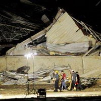 торнадо унес десятки жизней